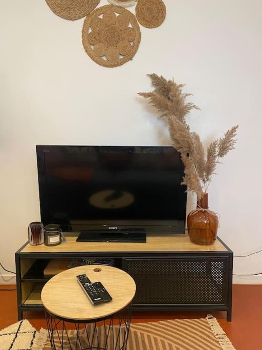 A Deux Pas Des Grands Buffets - Cosy T2 Climatise Apartment Нарбон Екстериор снимка